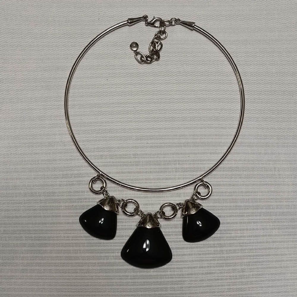 Elegant Black and Silver Necklace